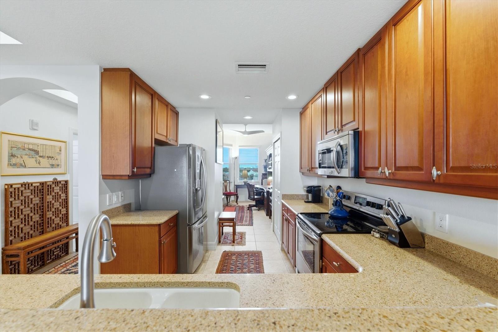 Image 18 of 61 For 5531 Cannes Circle 603