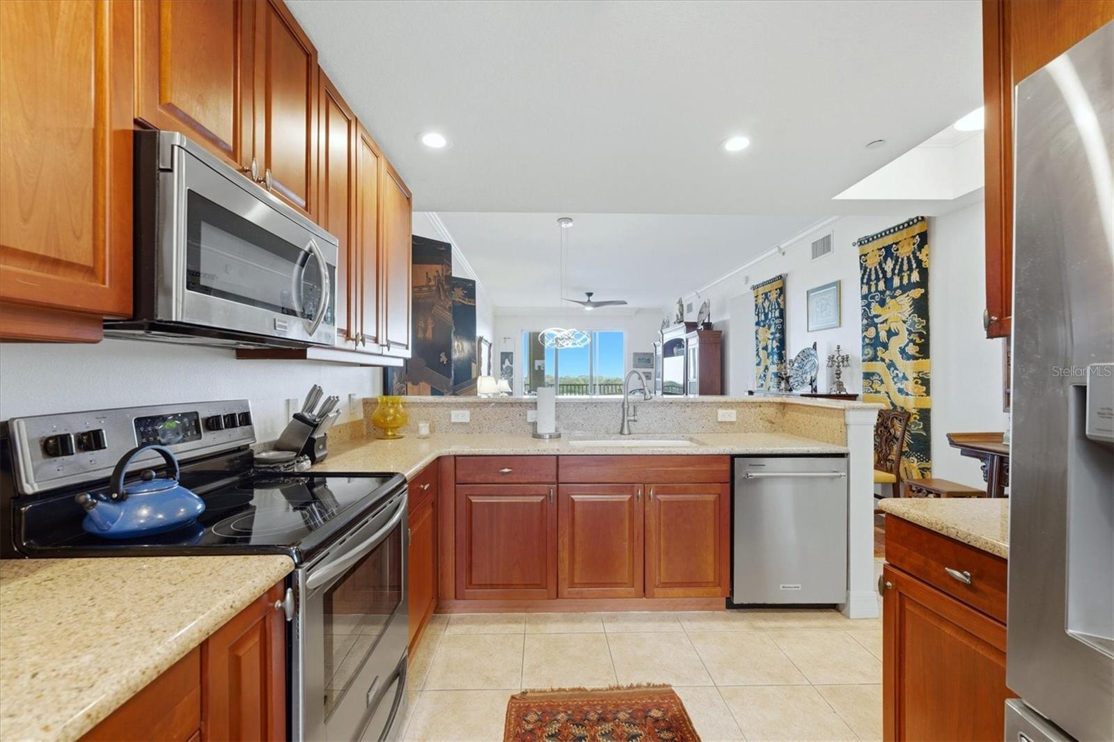 Image 22 of 61 For 5531 Cannes Circle 603