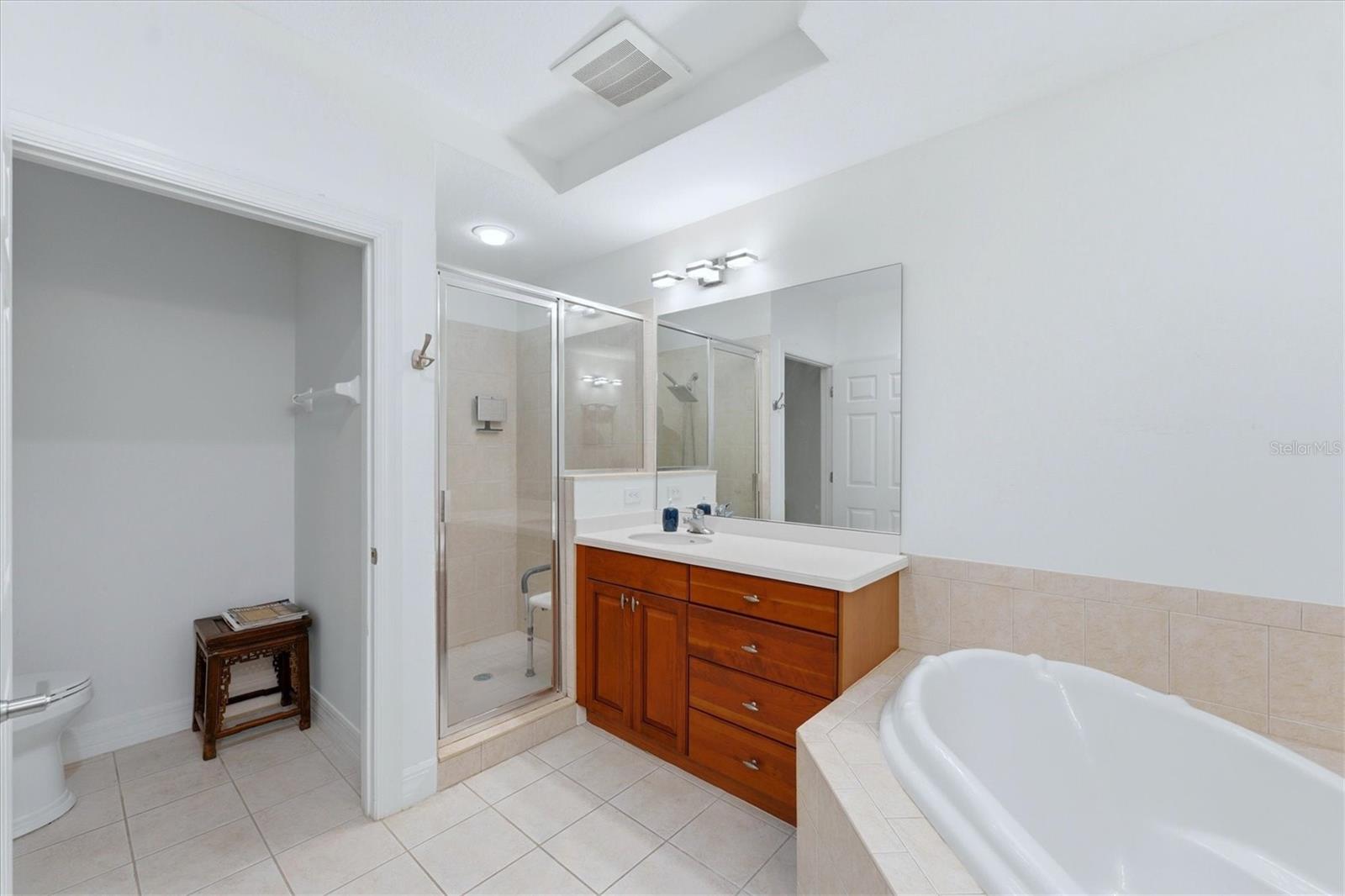 Image 28 of 61 For 5531 Cannes Circle 603