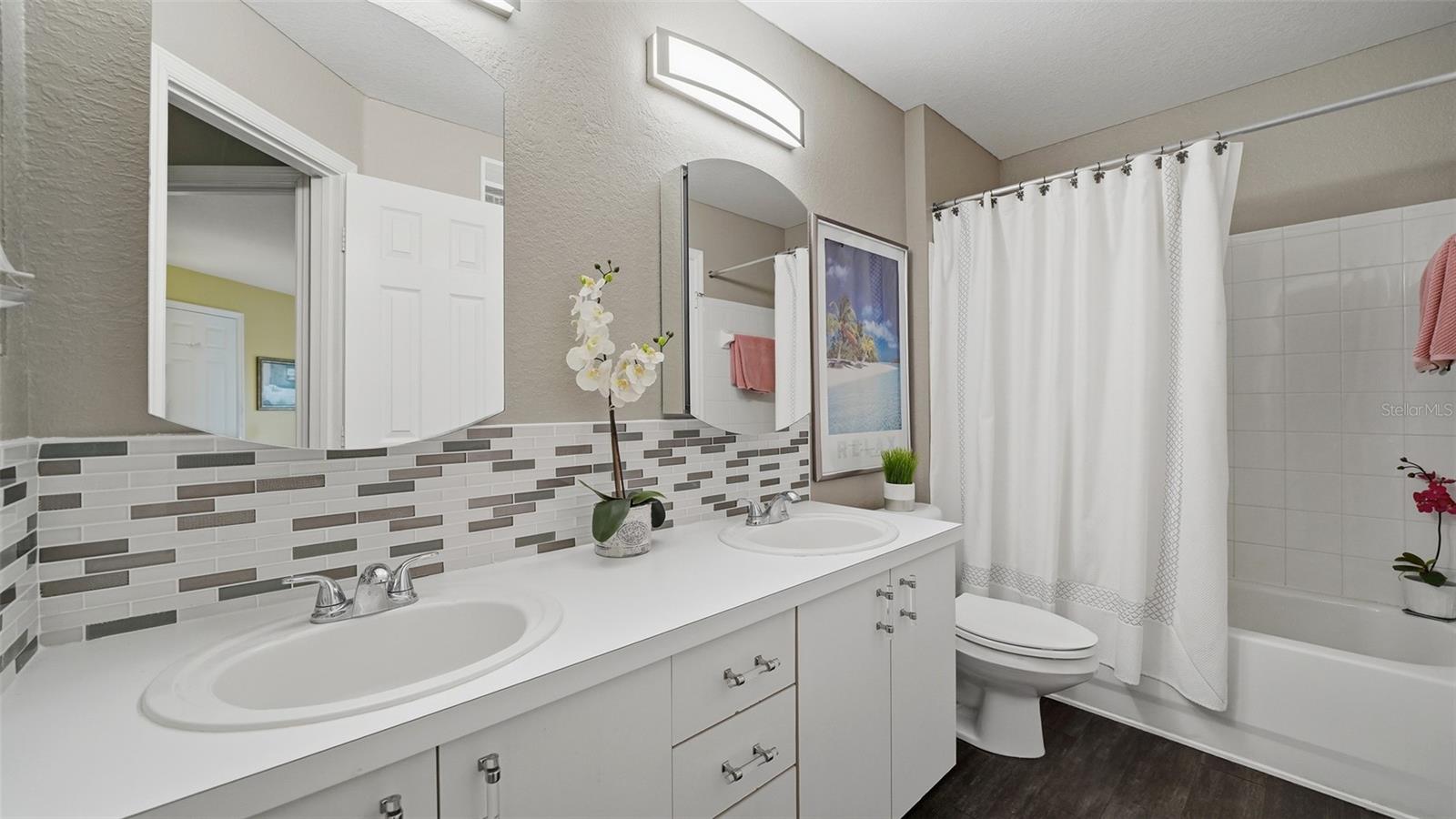 Image 20 of 43 For 850 Tamiami Trail 521