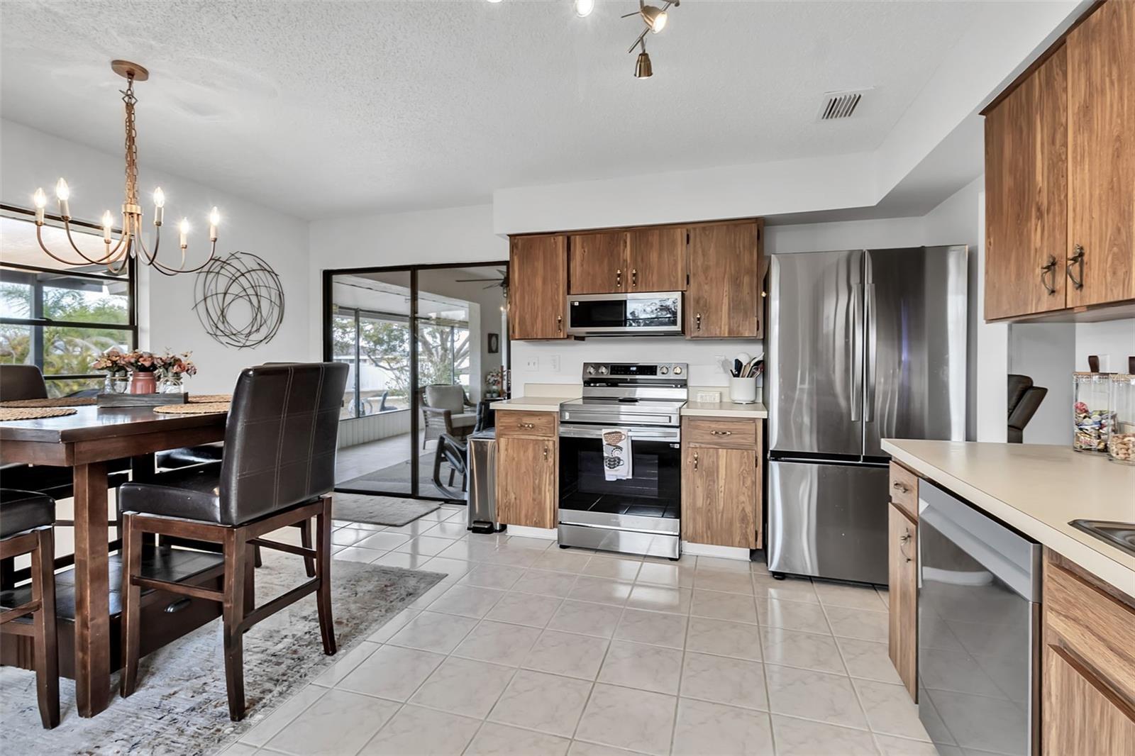 Image 21 of 48 For 1602 Dower Way