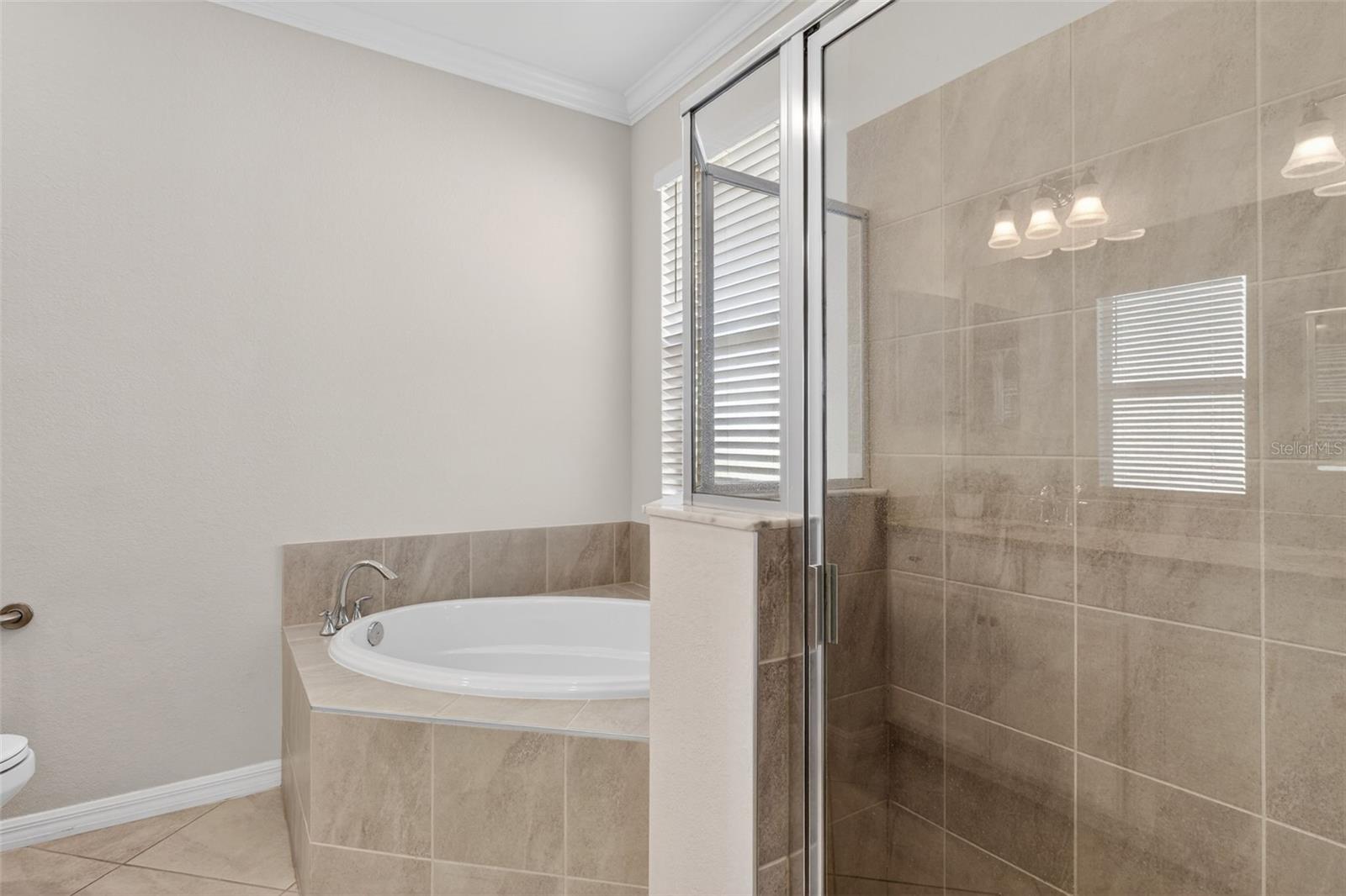 Image 22 of 34 For 17757 Woodland Court