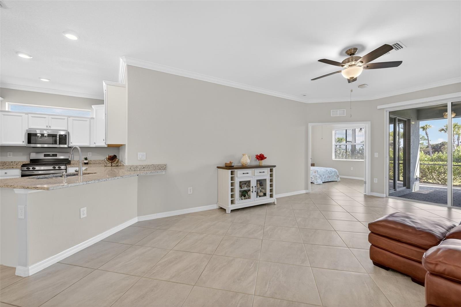 Image 8 of 34 For 17757 Woodland Court