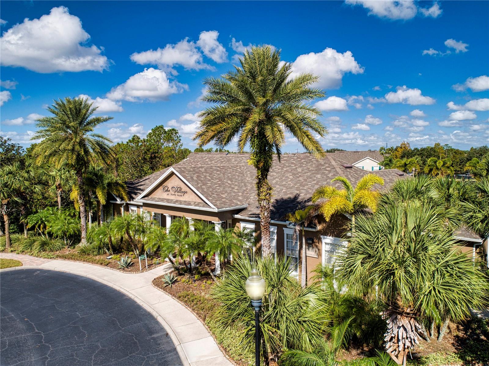 Image 33 of 44 For 8926 Manor Loop 107