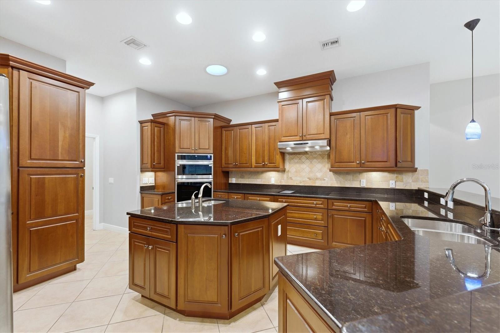 Image 11 of 55 For 15406 21st Avenue E