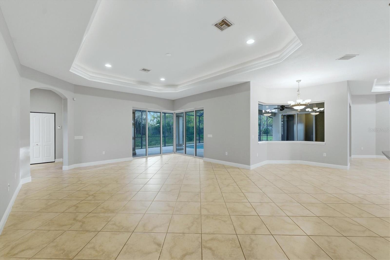 Image 17 of 55 For 15406 21st Avenue E