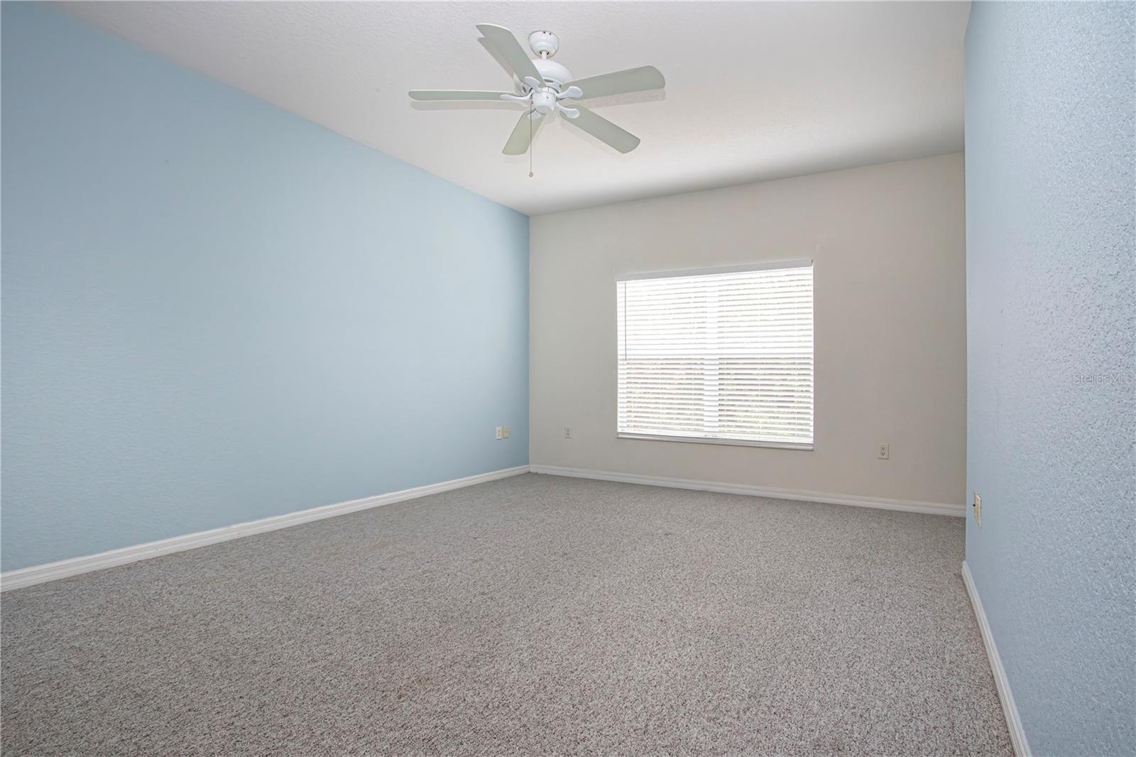 Image 25 of 50 For 7043 Strand Circle 102