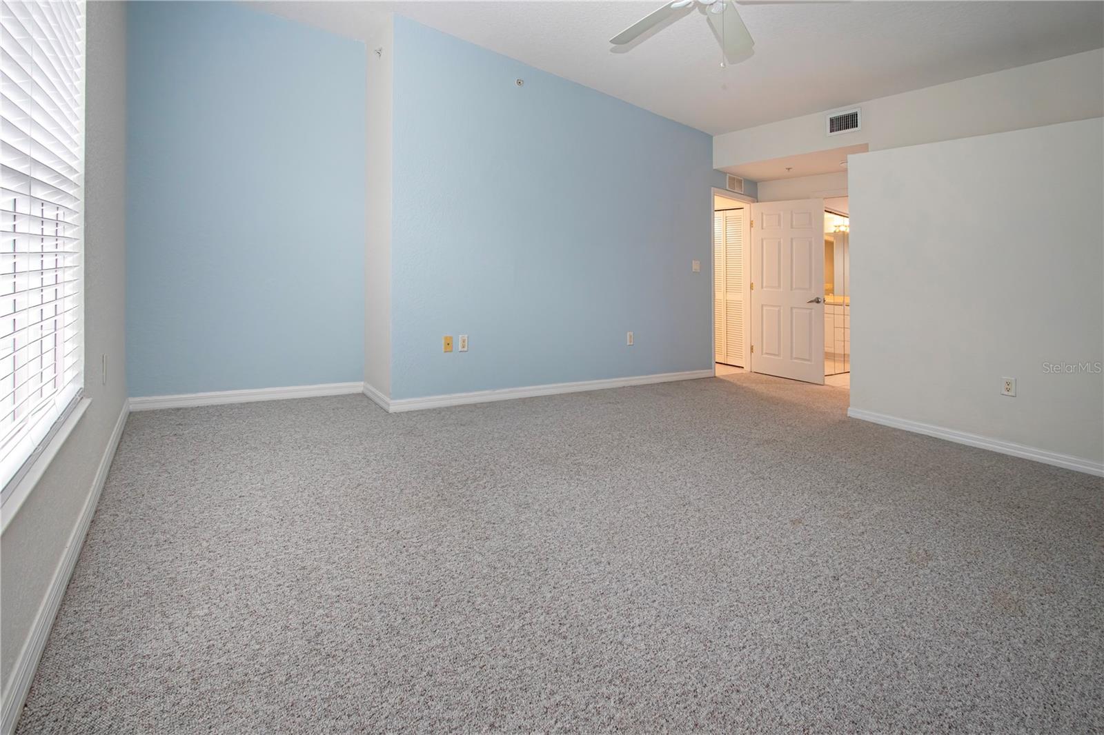 Image 27 of 50 For 7043 Strand Circle 102