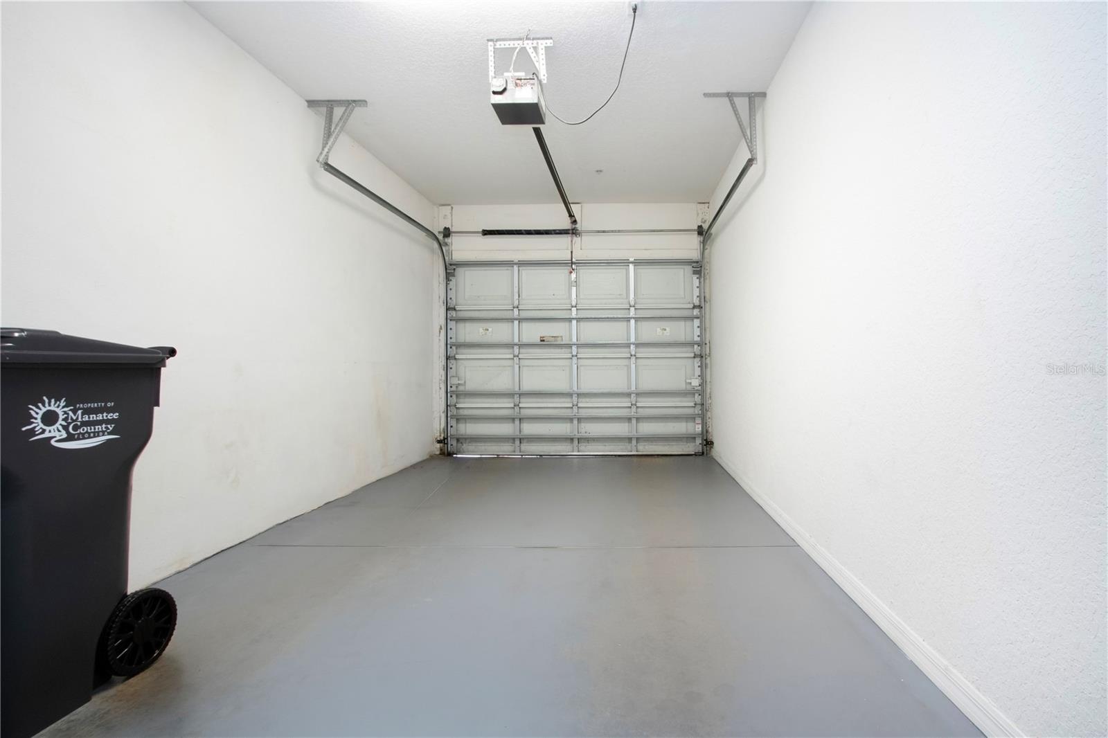 Image 40 of 50 For 7043 Strand Circle 102