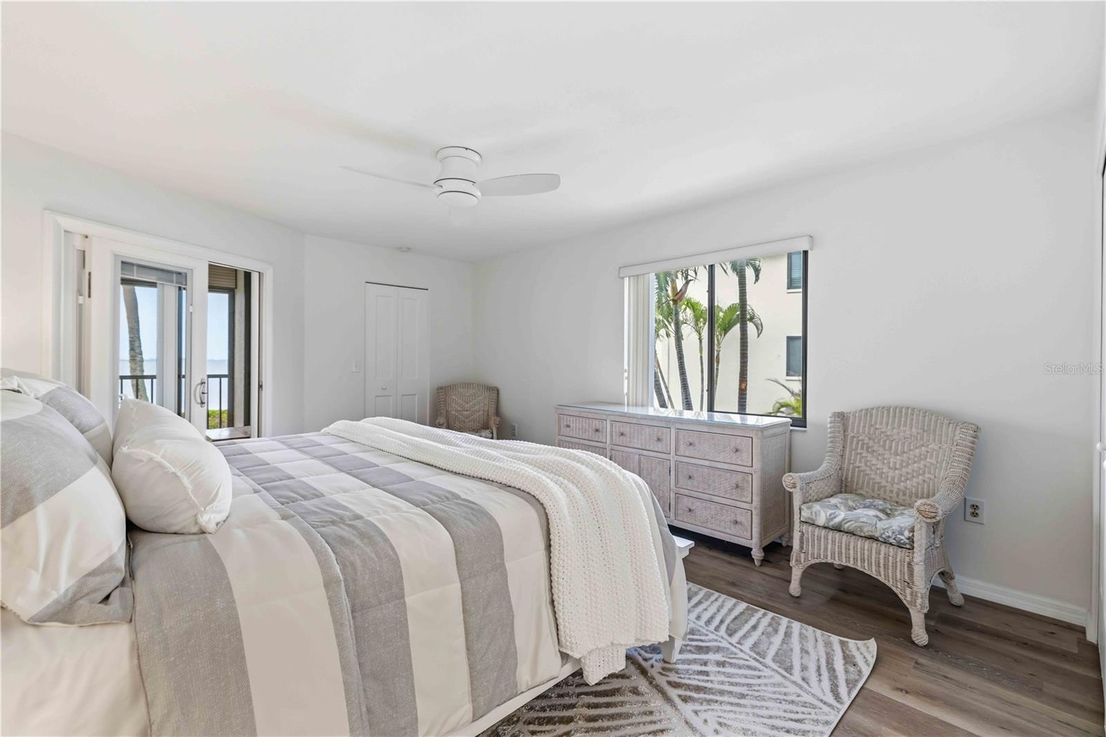 Listing photo id 18 for 3420 Wild Oak Bay Boulevard 119