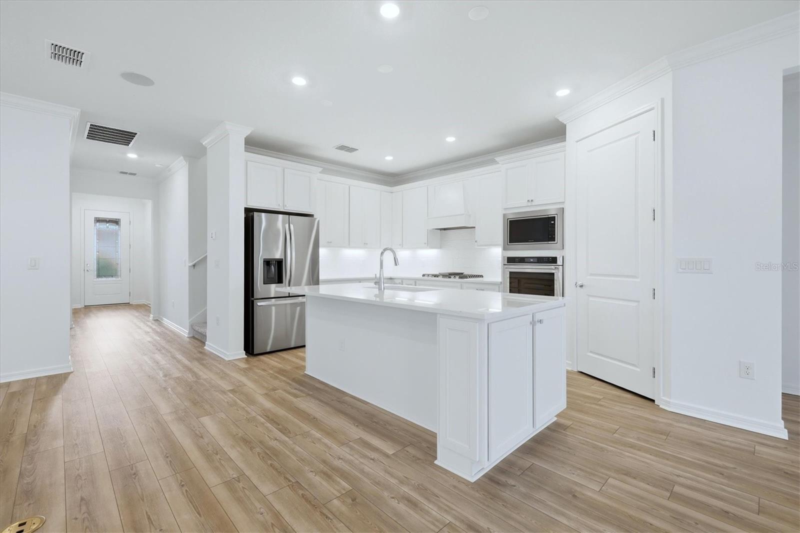 Image 21 of 72 For 10619 Sea Pines Place