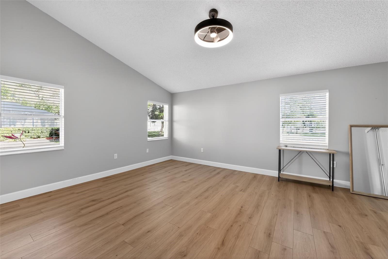 Image 13 of 30 For 501 45th Street E