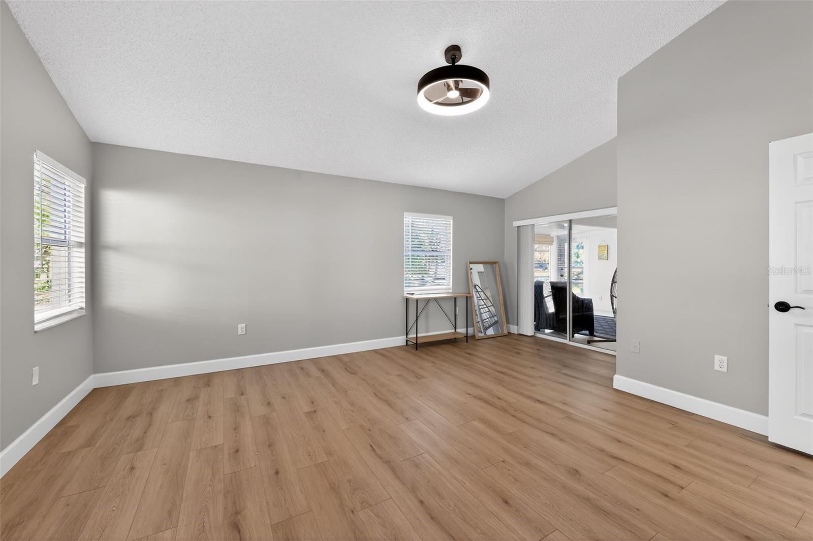 Image 16 of 30 For 501 45th Street E