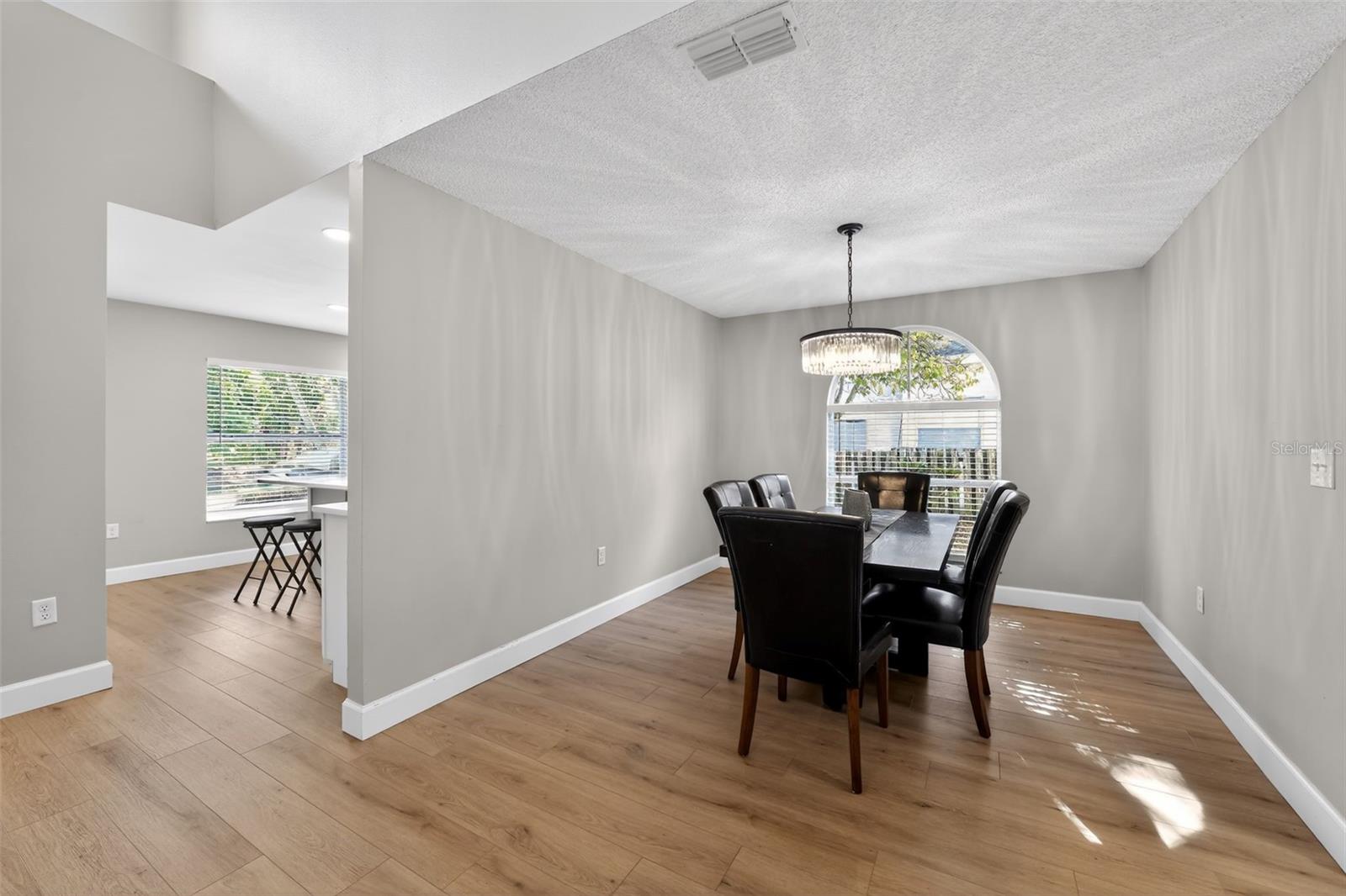 Image 18 of 30 For 501 45th Street E