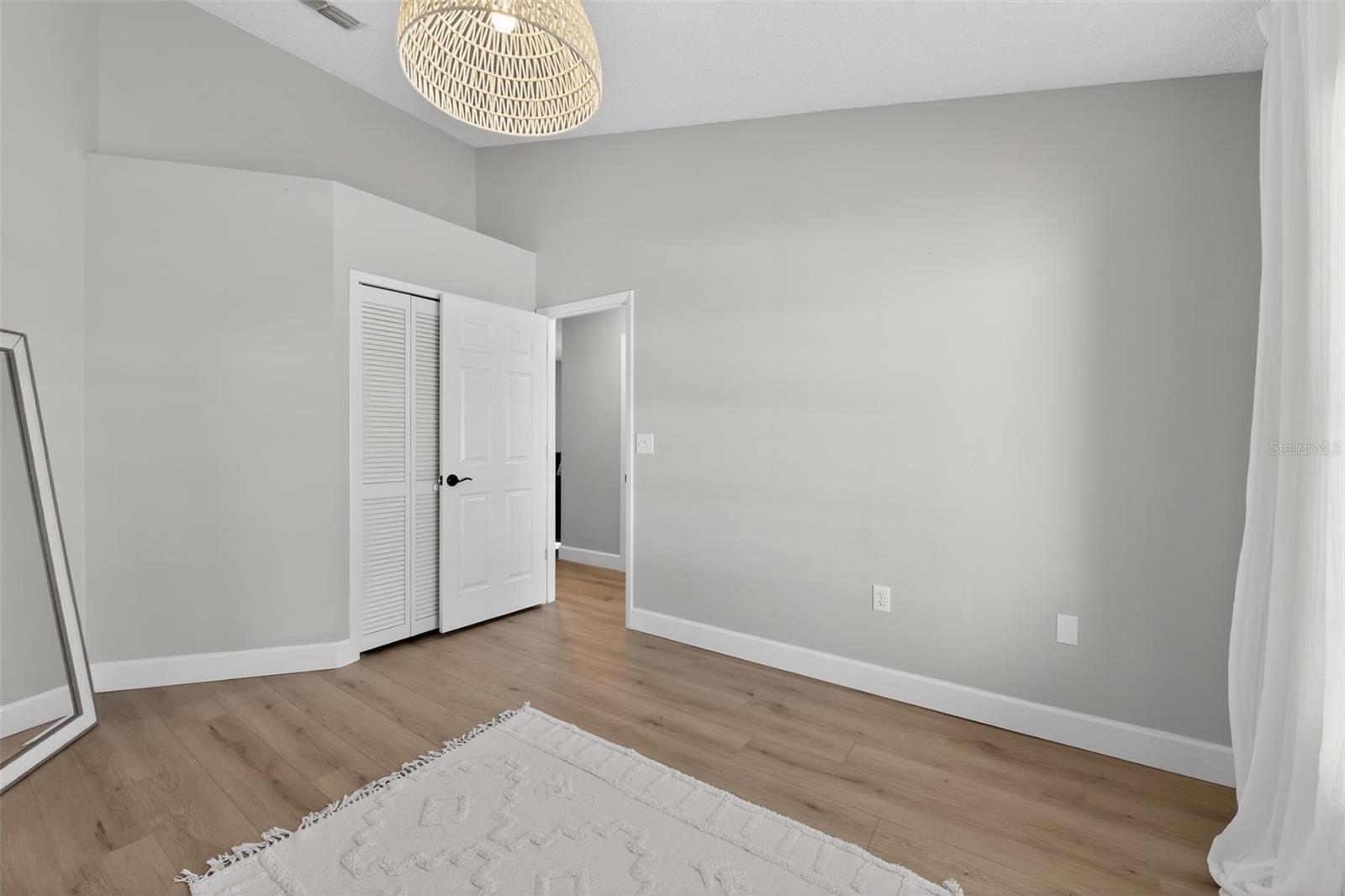 Image 23 of 30 For 501 45th Street E