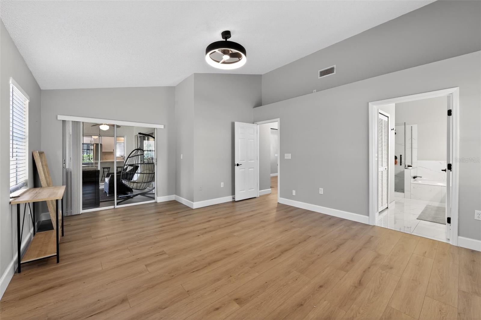 Image 25 of 30 For 501 45th Street E