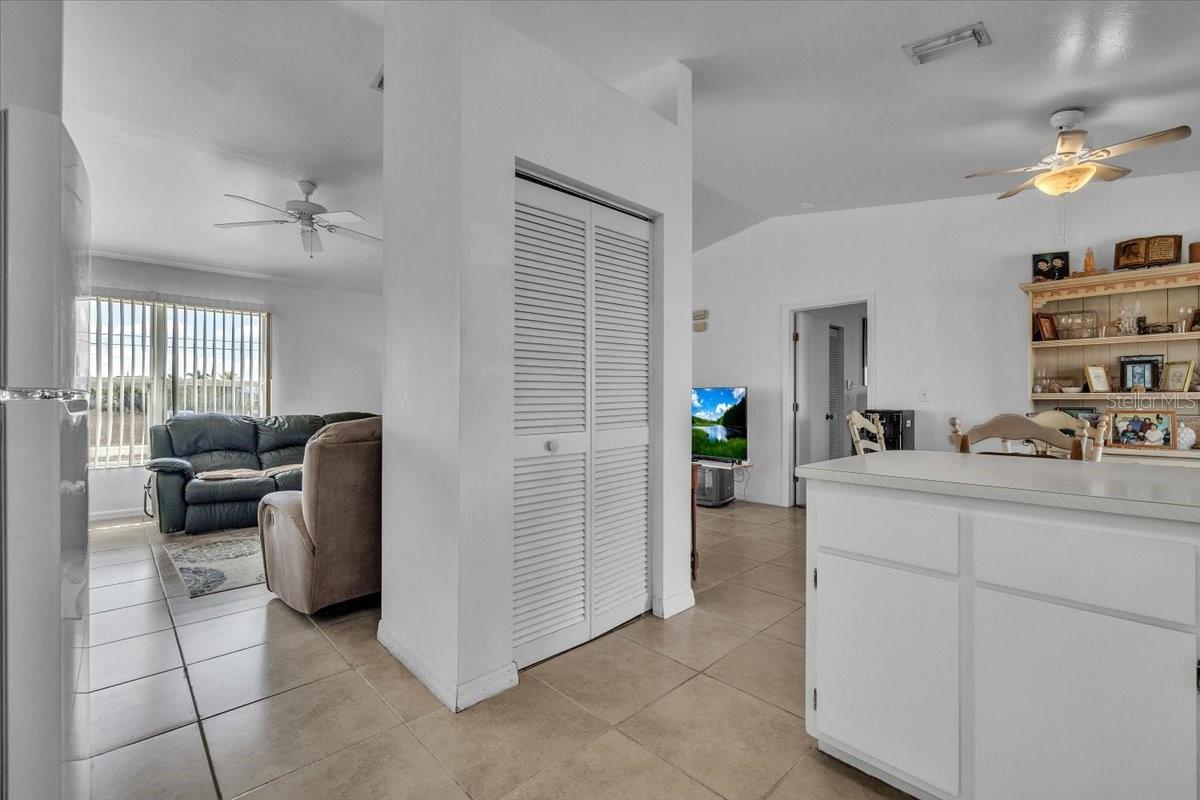 Image 11 of 36 For 123 9th Street