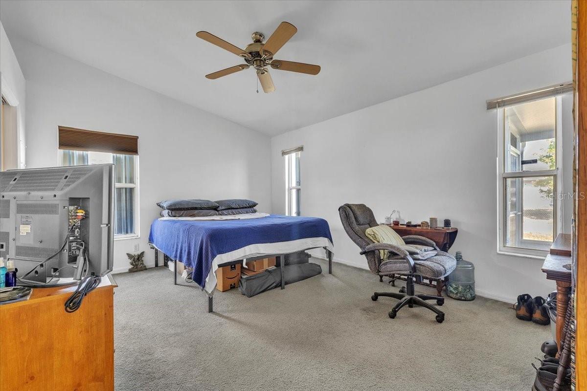 Image 14 of 36 For 123 9th Street