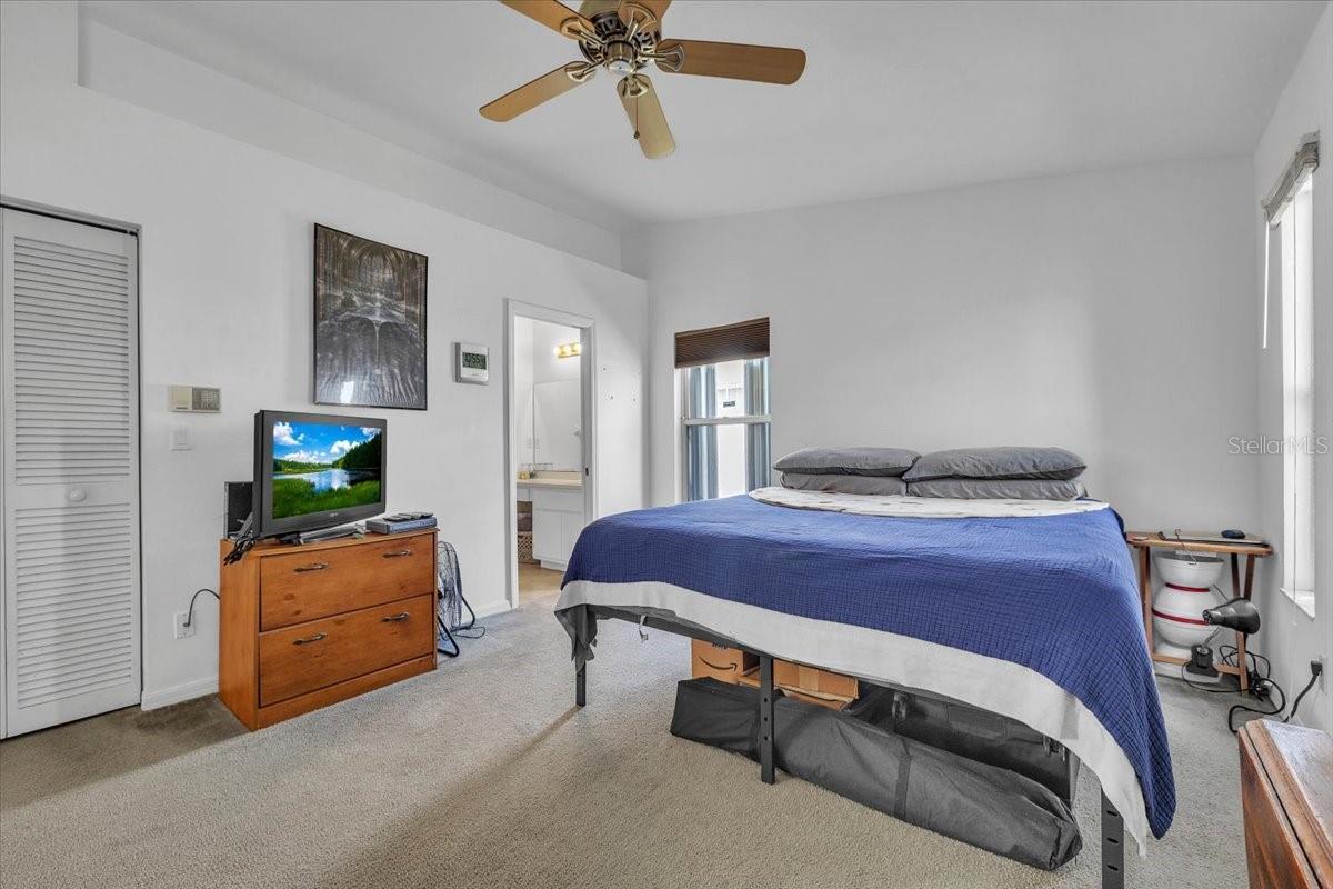 Image 15 of 36 For 123 9th Street