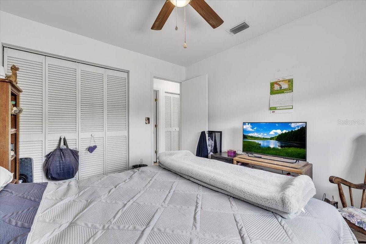 Image 21 of 36 For 123 9th Street