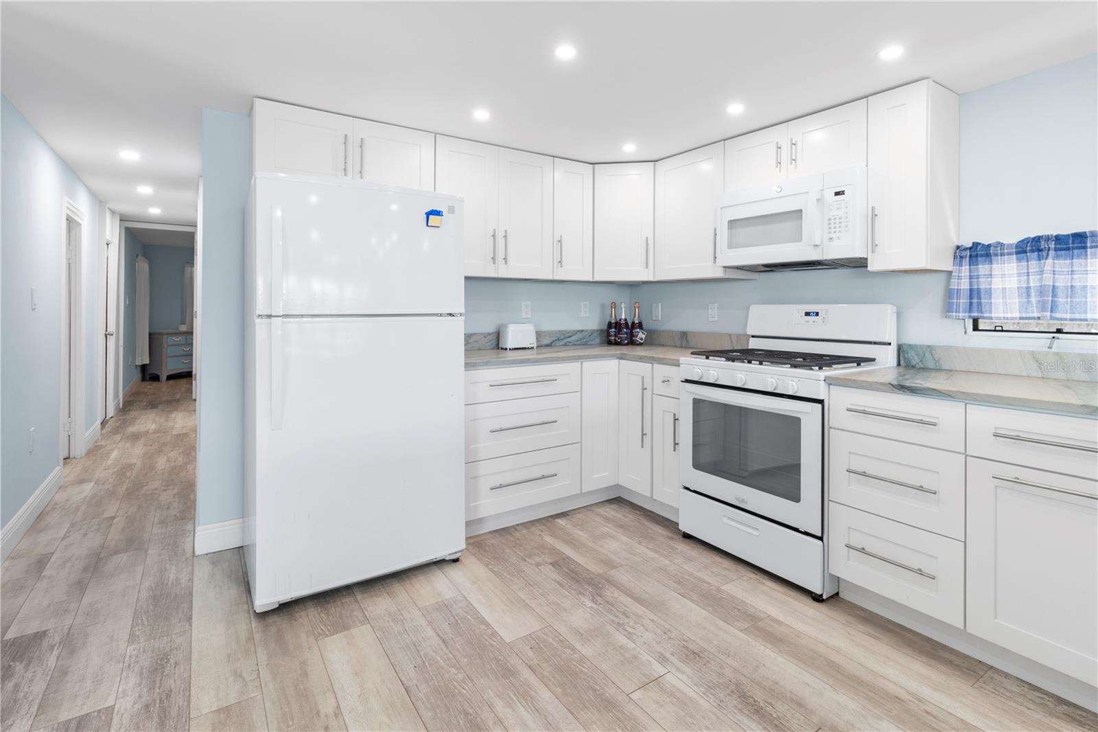 Image 11 of 35 For 2812 14th Street W