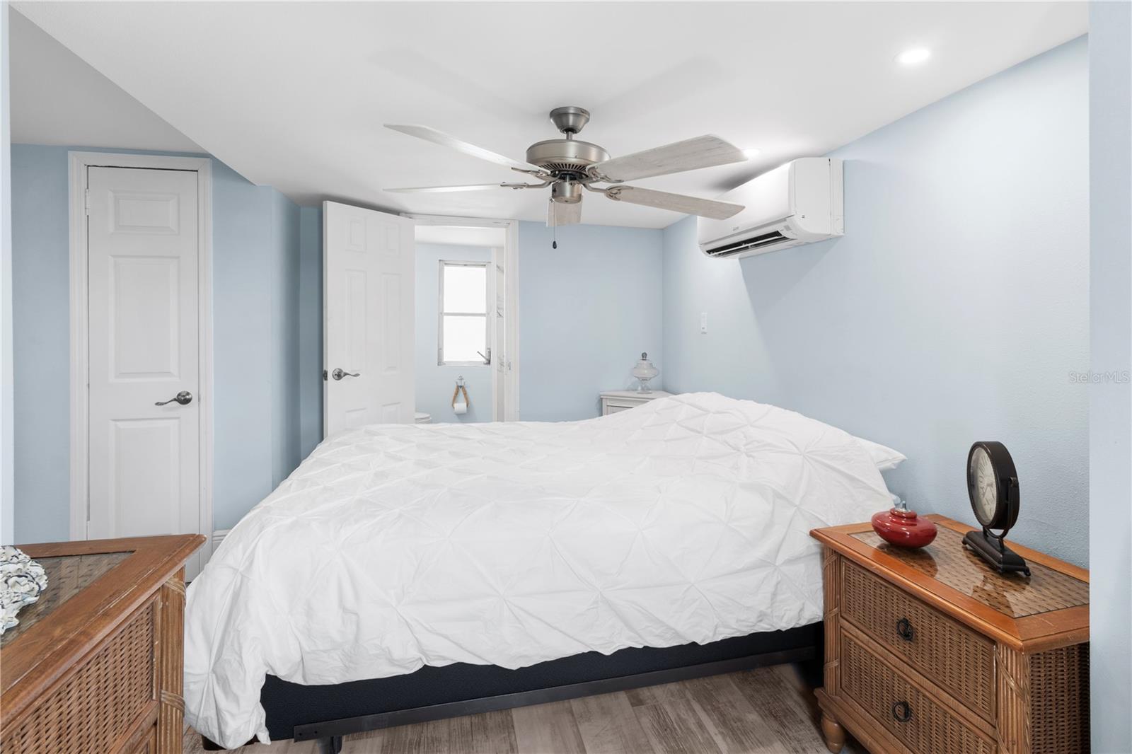 Image 21 of 35 For 2812 14th Street W