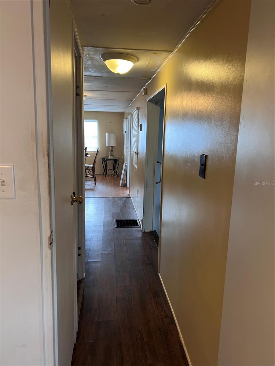 Image 10 of 19 For 1411 21st Avenue Drive W