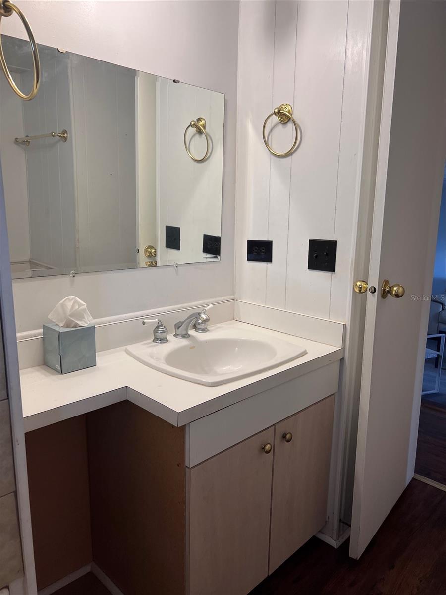 Image 14 of 19 For 1411 21st Avenue Drive W