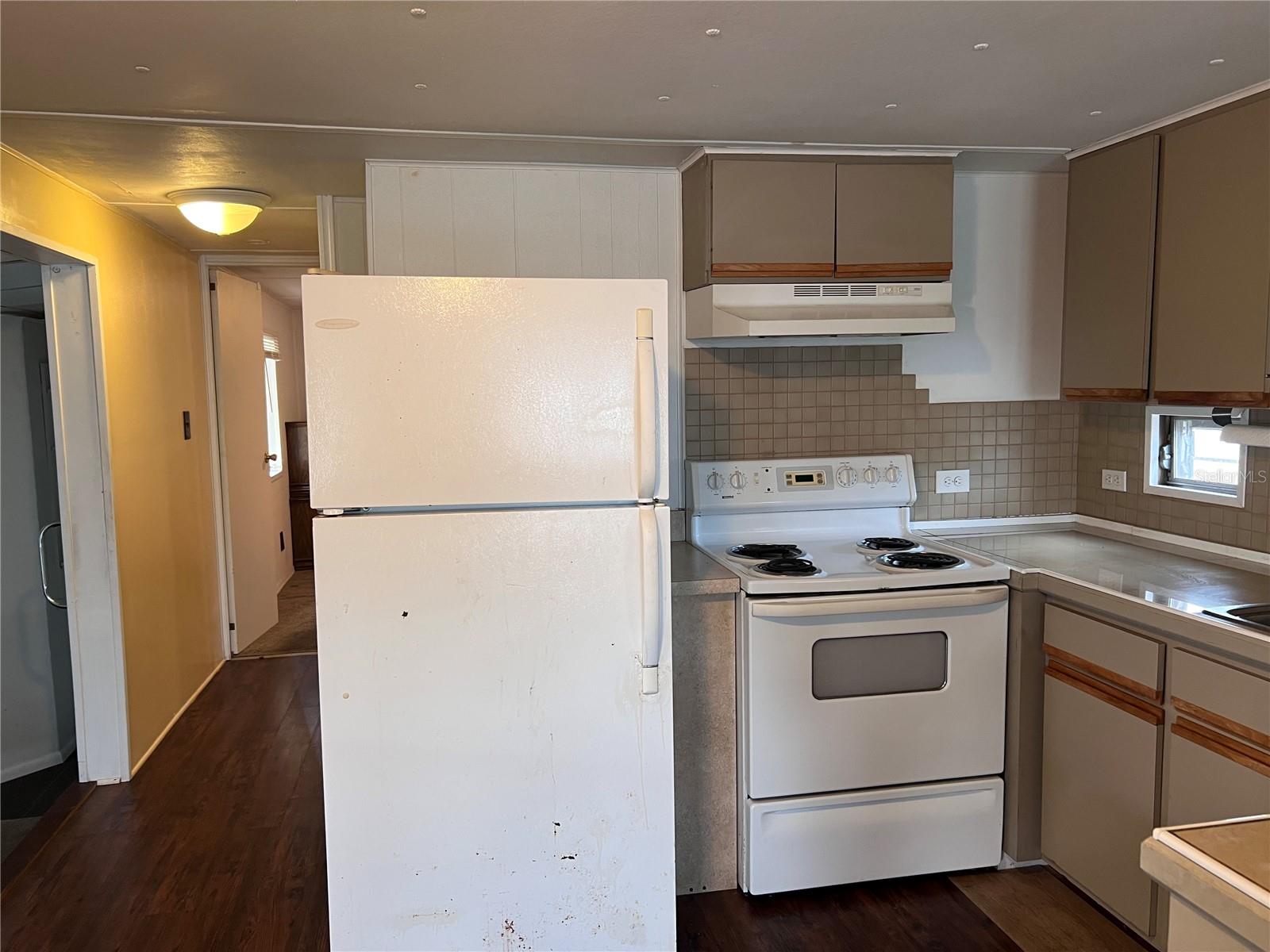 Image 7 of 19 For 1411 21st Avenue Drive W