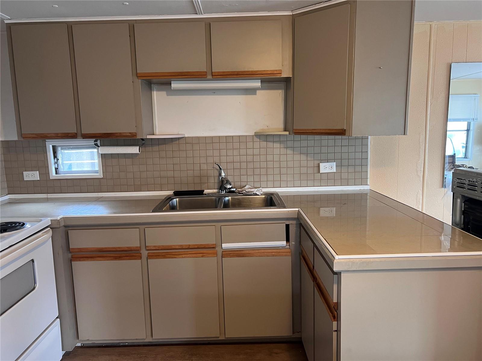 Image 8 of 19 For 1411 21st Avenue Drive W