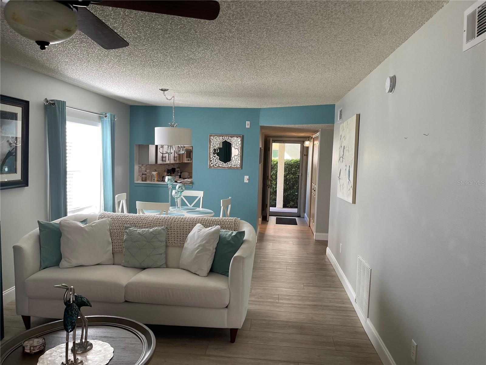 Image 13 of 29 For 7294 Cloister Drive 12