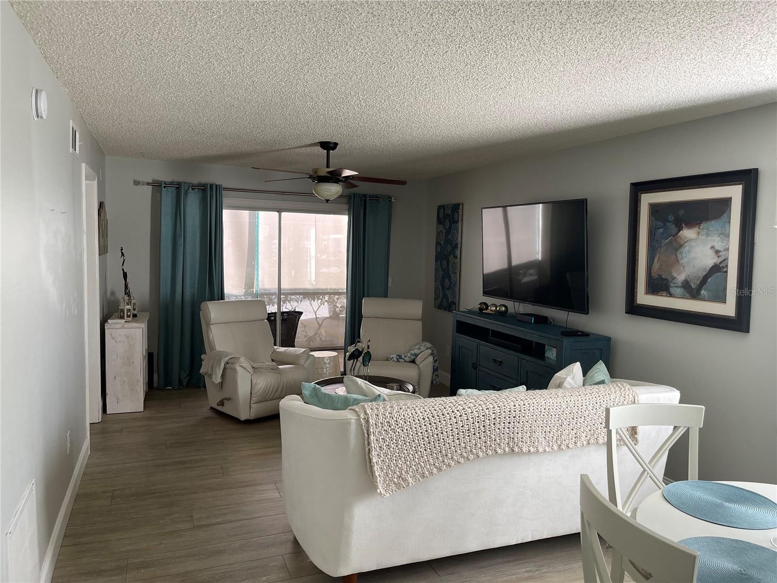 Image 14 of 29 For 7294 Cloister Drive 12