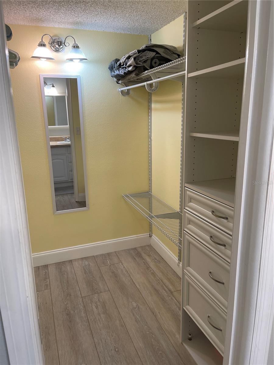 Image 21 of 29 For 7294 Cloister Drive 12