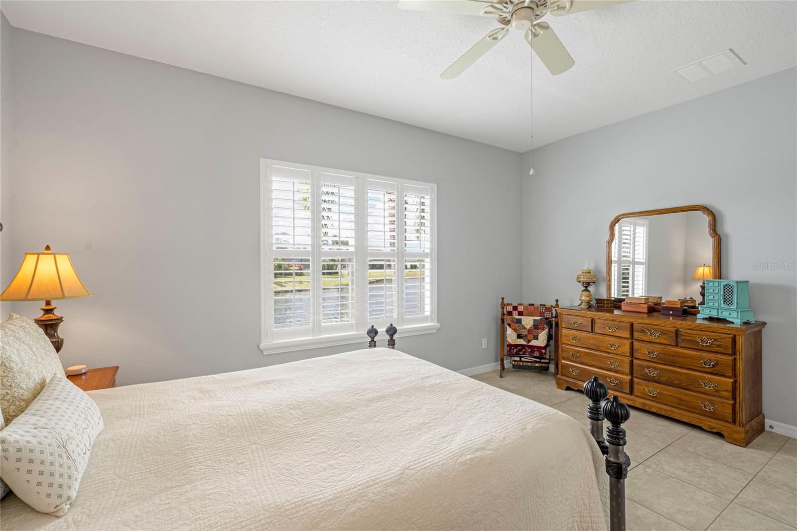 Image 15 of 28 For 12187 Longview Lake Circle