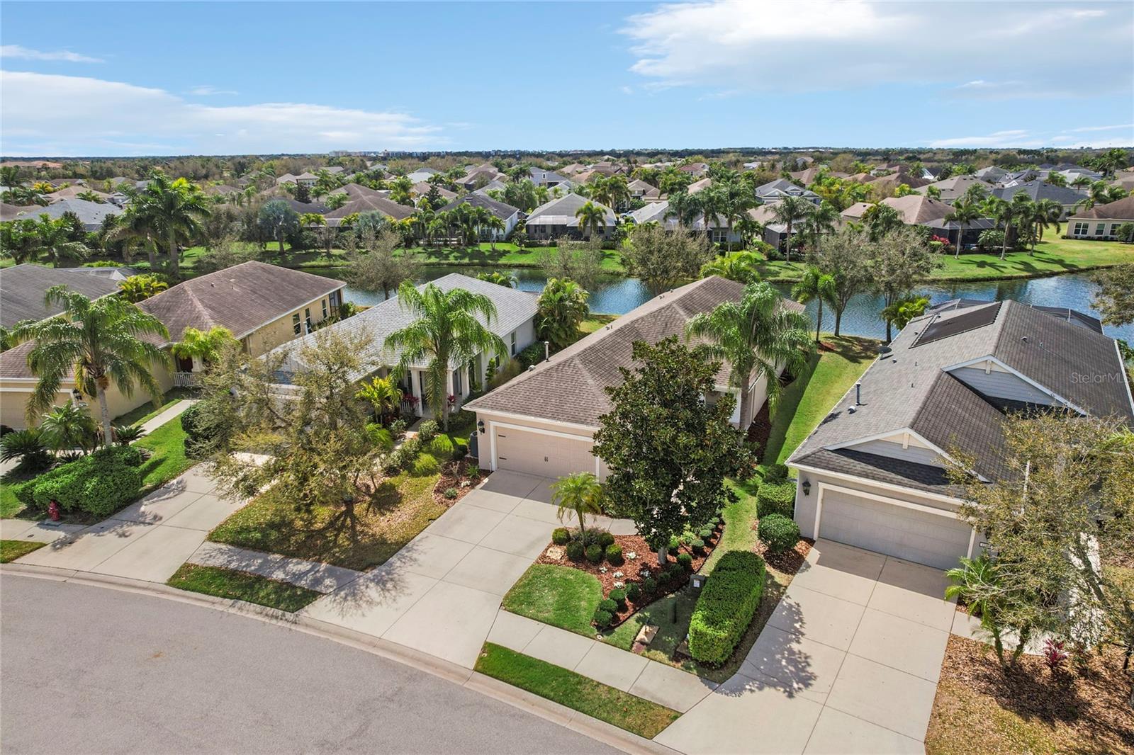 Image 16 of 28 For 12187 Longview Lake Circle