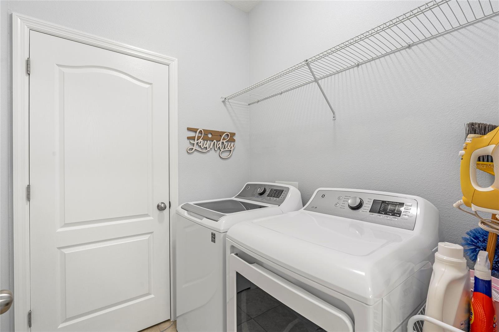 Image 23 of 28 For 12187 Longview Lake Circle