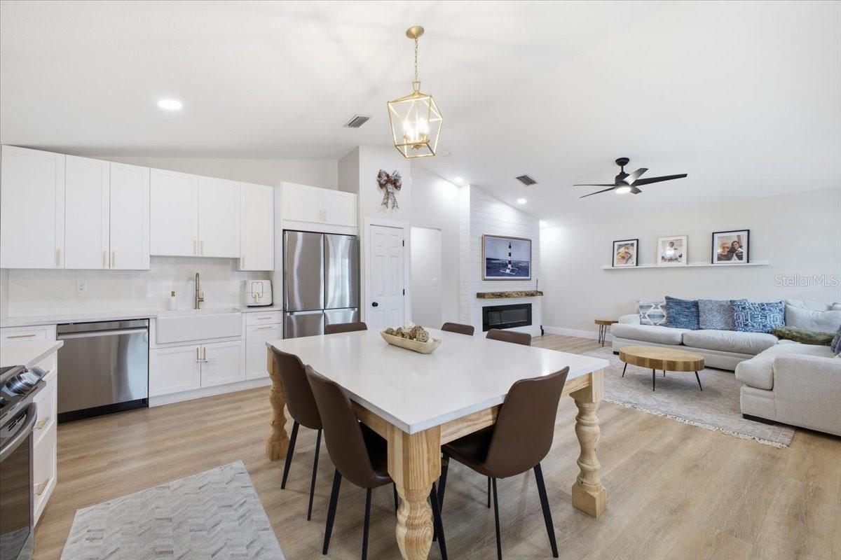 Image 12 of 29 For 2708 6th Avenue E