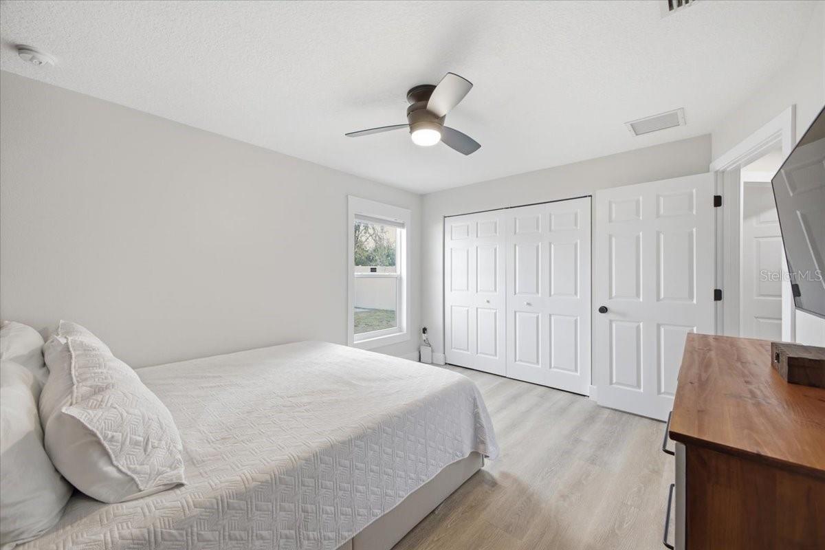 Image 15 of 29 For 2708 6th Avenue E