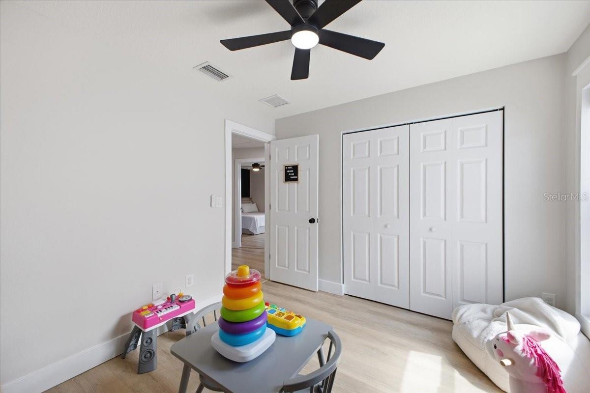 Image 22 of 29 For 2708 6th Avenue E