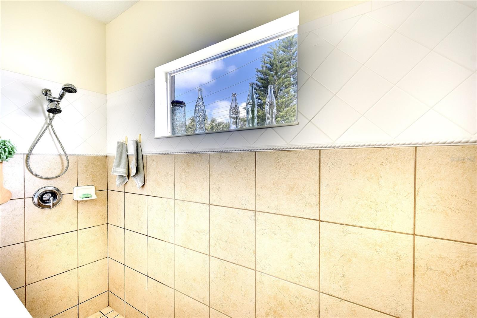 Image 18 of 41 For 1428 Blue Horizon Circle