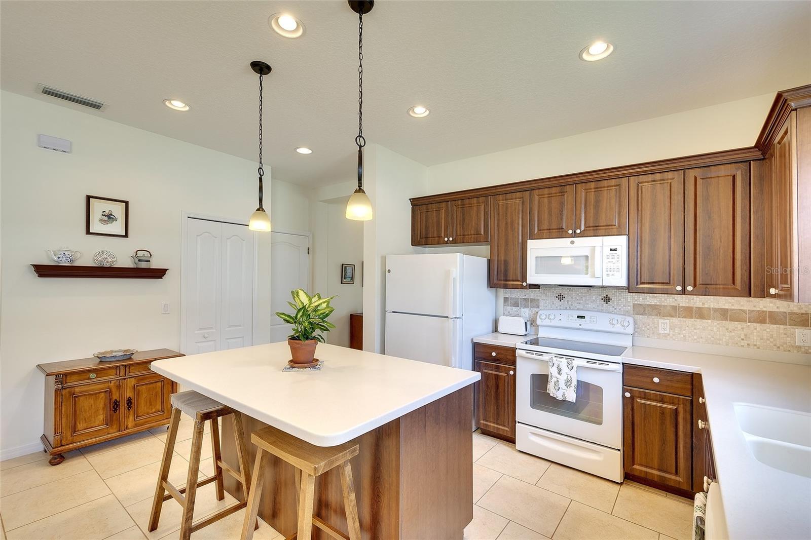 Image 8 of 41 For 1428 Blue Horizon Circle