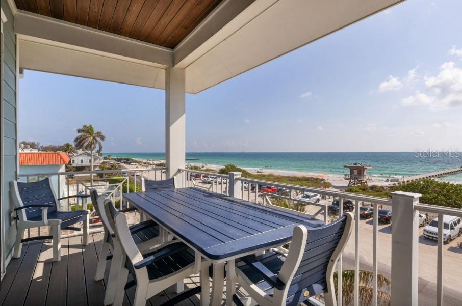 Image 13 of 51 For 903 Gulf Drive S