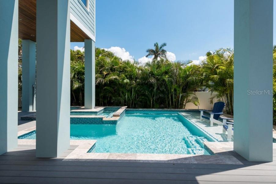 Image 44 of 51 For 903 Gulf Drive S