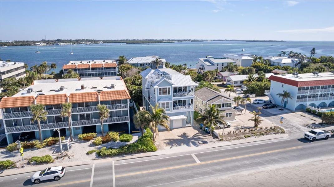 Image 5 of 51 For 903 Gulf Drive S