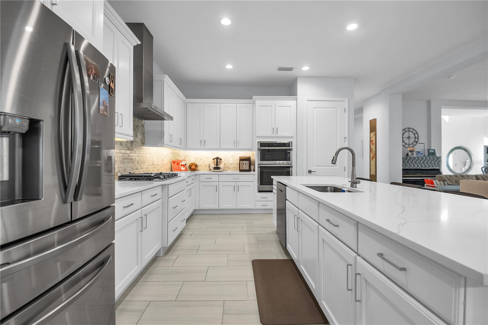 Image 18 of 53 For 5215 Title Row Drive