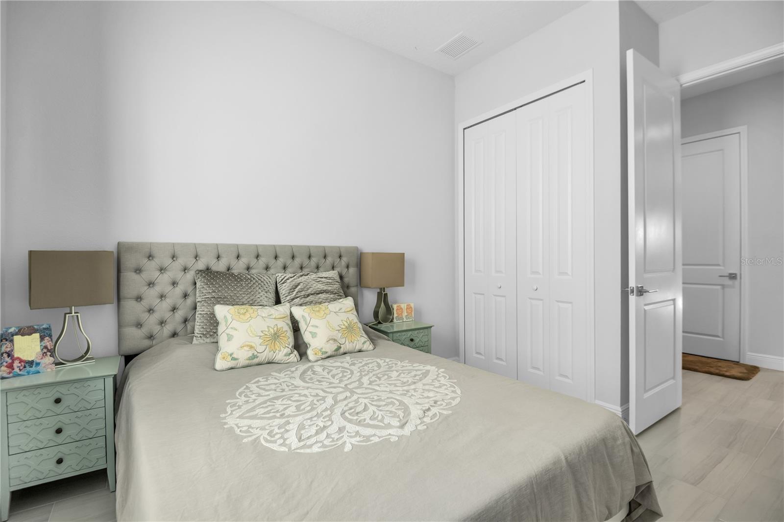 Image 25 of 53 For 5215 Title Row Drive