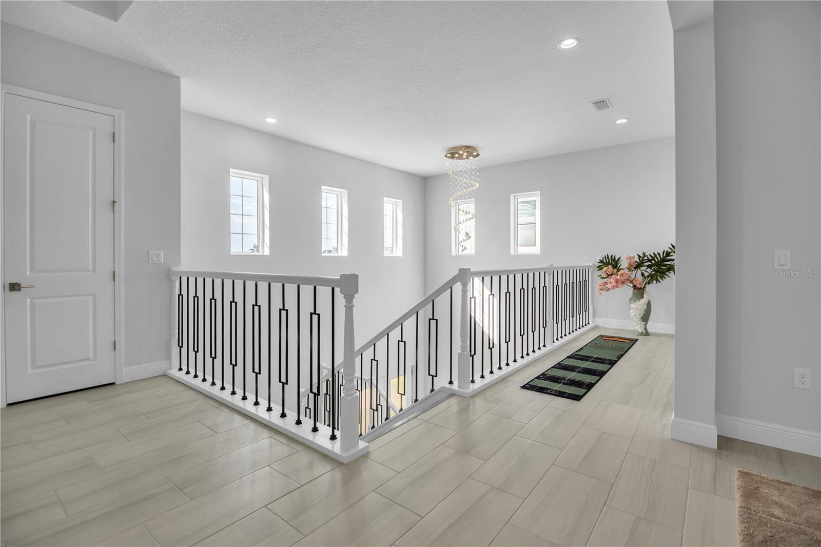 Image 26 of 53 For 5215 Title Row Drive