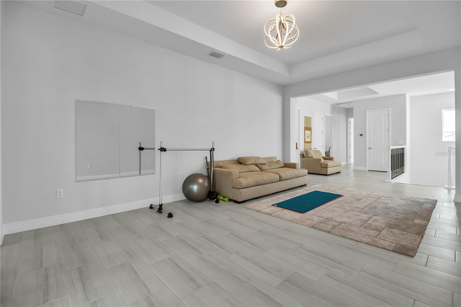 Image 29 of 53 For 5215 Title Row Drive