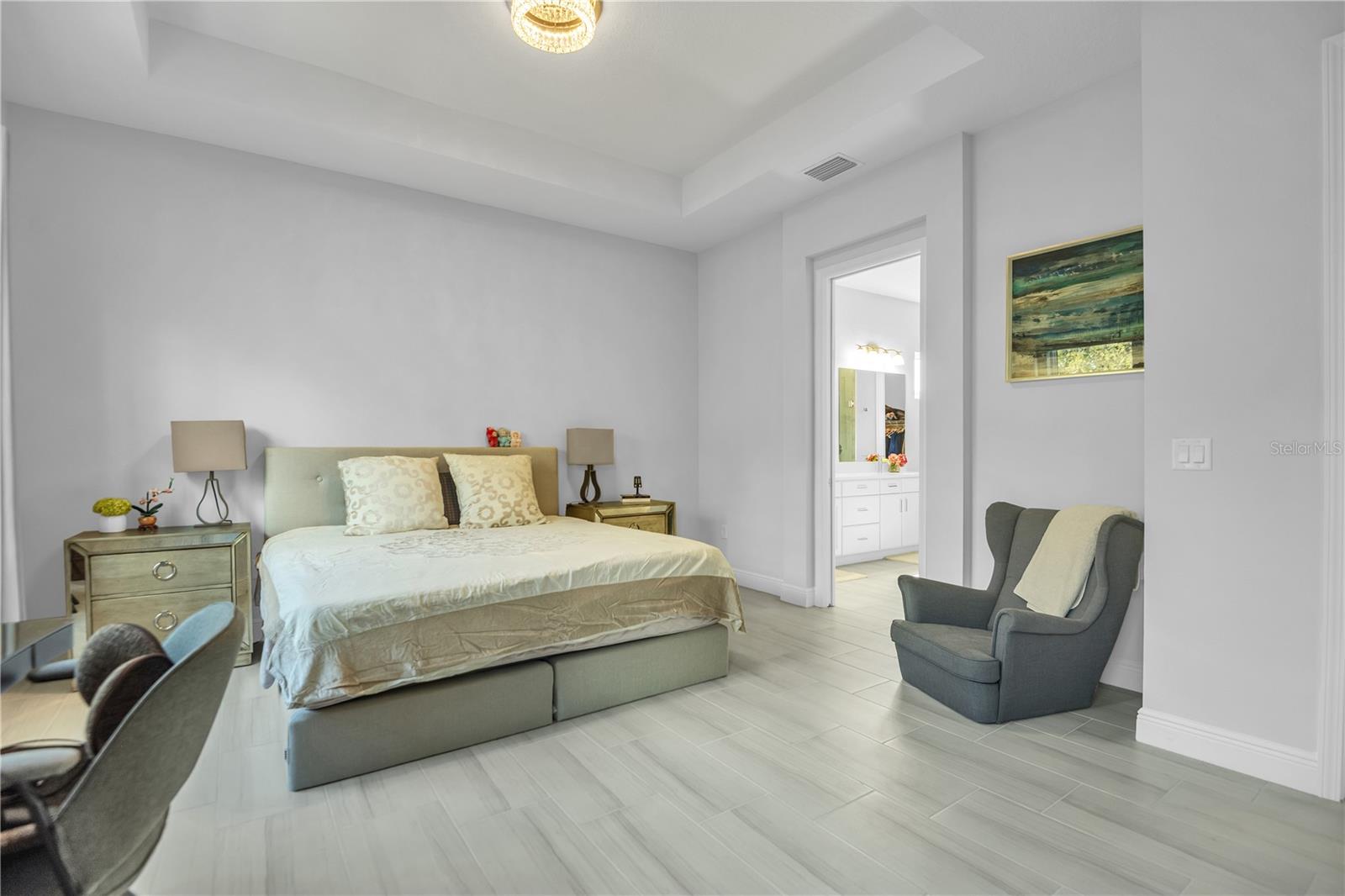 Image 32 of 53 For 5215 Title Row Drive