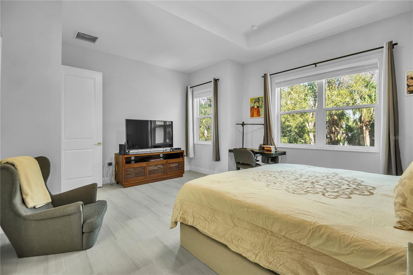 Image 34 of 53 For 5215 Title Row Drive